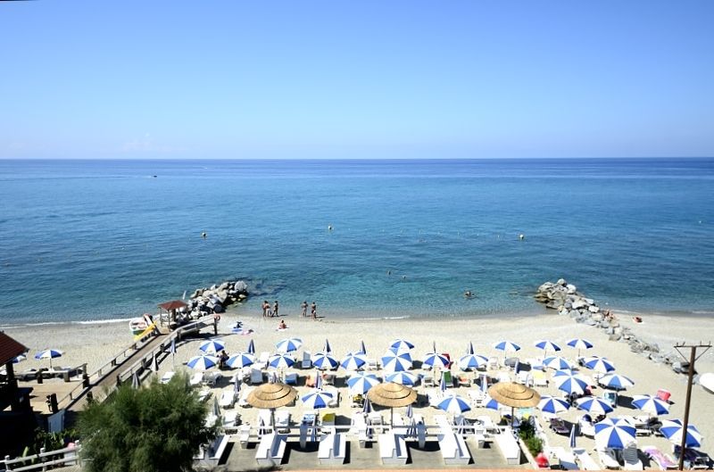 Oasi Azzurra Aparthotel Messina Eksteriør bilde