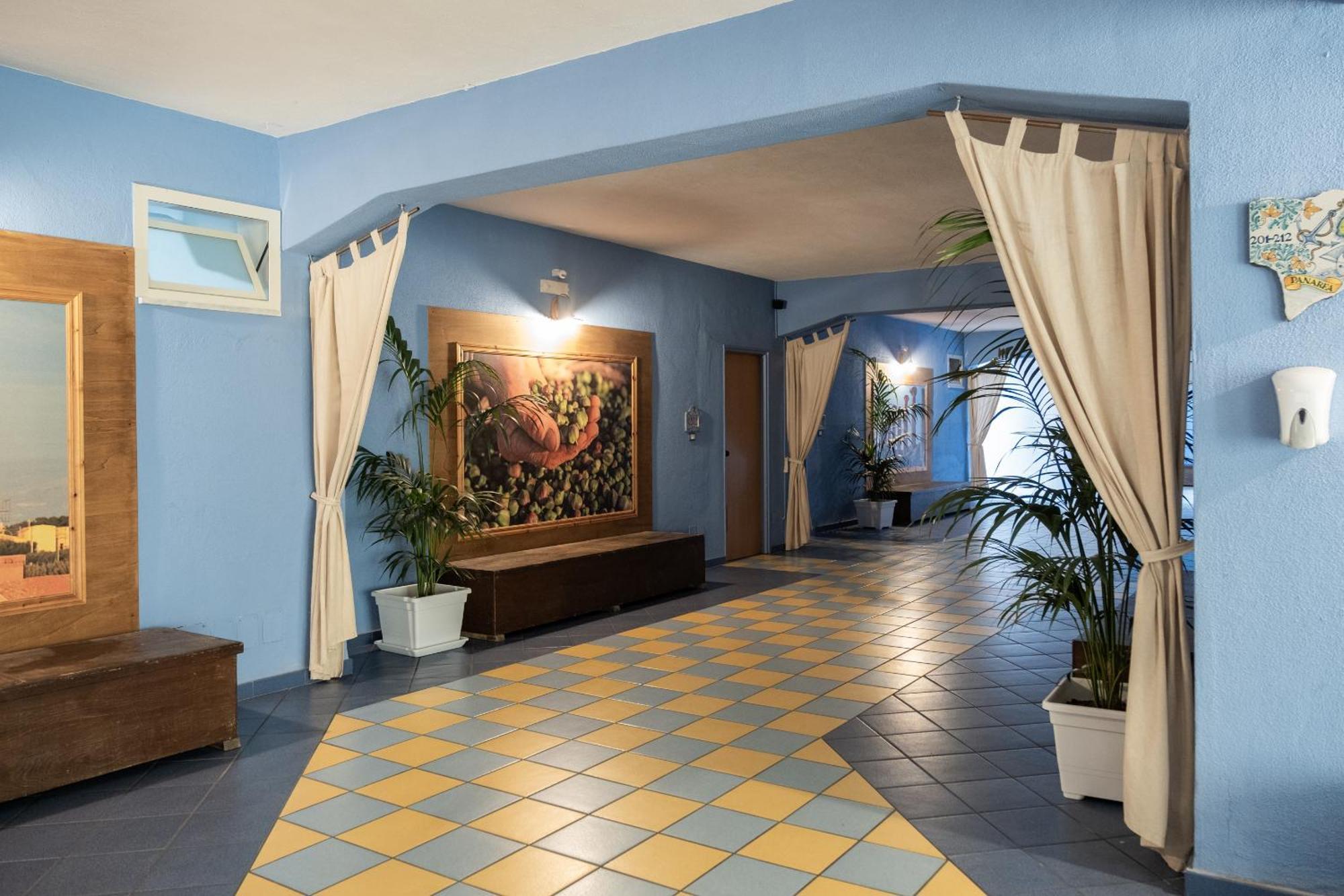 Oasi Azzurra Aparthotel Messina Eksteriør bilde