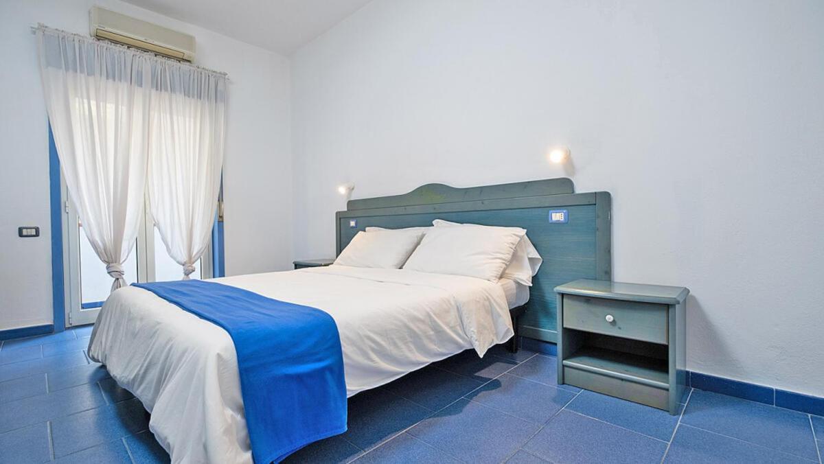Oasi Azzurra Aparthotel Messina Eksteriør bilde