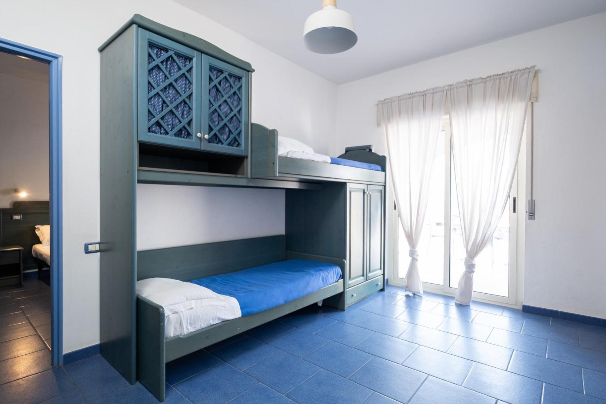 Oasi Azzurra Aparthotel Messina Eksteriør bilde